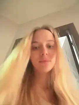 Snapshot of enjoy_my_beauty chatting on 06.03.26 enjoy my beauty online show from 06.03.26
