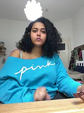 Snapshot of Curvydesifromgermany chatting on 10.09.25 Curvydesifromgermany online show from 10.09.25