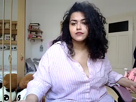 Curvydesifromgermany online show from 02.24.26