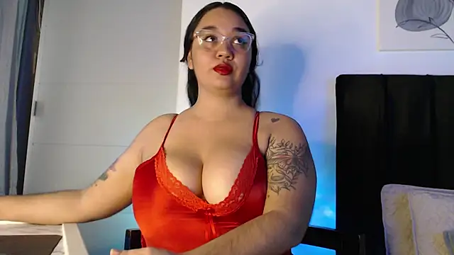 Snapshot of Alezapark chatting on 02.26.25 Alezapark online show from 02.26.25