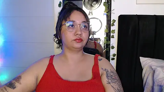Snapshot of Alezapark chatting on 06.26.26 Alezapark online show from 06.26.26