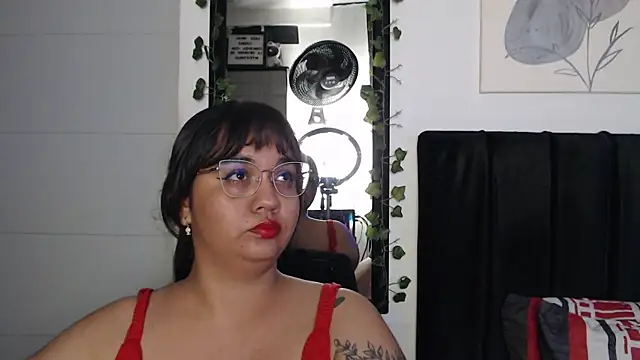 Snapshot of Alezapark chatting on 07.23.26 Alezapark online show from 07.23.26
