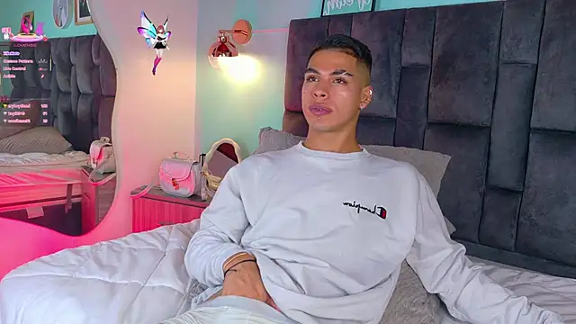 Snapshot of Ken-boy_ chatting on 02.23.25 Ken-boy online show from 02.23.25