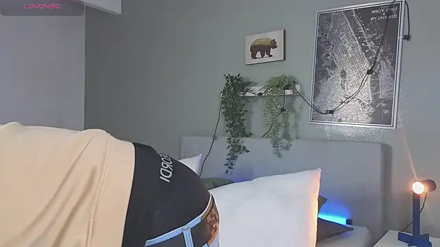 Snapshot of Ken-boy_ chatting on 09.20.25 Ken-boy online show from 09.20.25