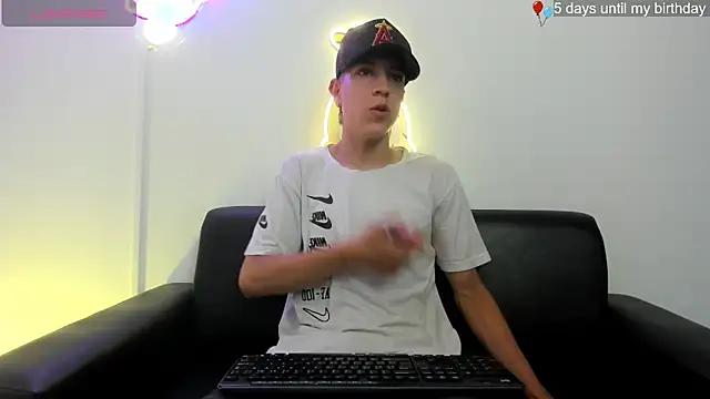 Snapshot of Dei_v_48 chatting on 01.14.25 Dei v 48 online show from 01.14.25