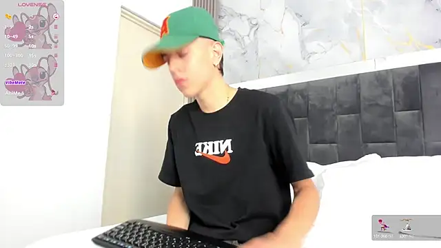 Snapshot of Dei_v_48 chatting on 01.20.25 Dei v 48 online show from 01.20.25