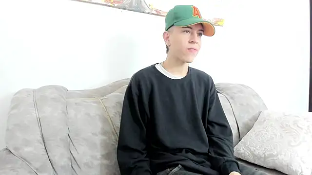 Snapshot of Dei_v_48 chatting on 02.26.25 Dei v 48 online show from 02.26.25