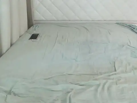 pretybella1 online show from 12.04.25