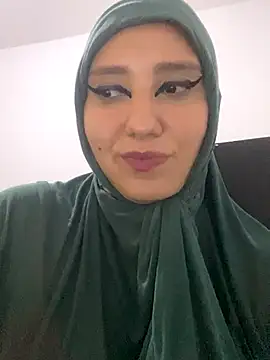 hannahayat online show from 11.08.25