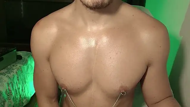 Snapshot of heydave_ chatting on 10.20.25 heydave online show from 10.20.25