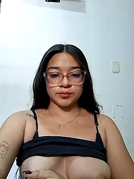 Snapshot of -VICKKY chatting on 07.06.26 -VICKKY online show from 07.06.26