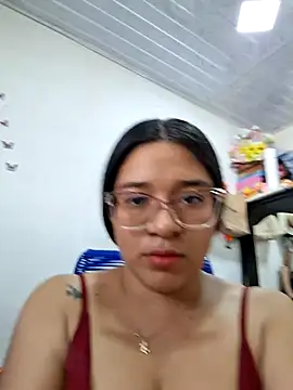 Snapshot of -VICKKY chatting on 07.15.26 -VICKKY online show from 07.15.26