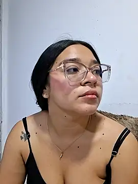 Snapshot of -VICKKY chatting on 07.21.26 -VICKKY online show from 07.21.26