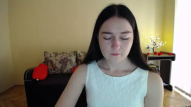 Snapshot of Pretty_shy chatting on 06.11.26 Pretty shy online show from 06.11.26
