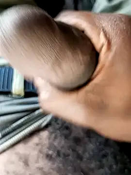 Snapshot of bigdicktaoni chatting on 01.10.25 bigdicktaoni online show from 01.10.25