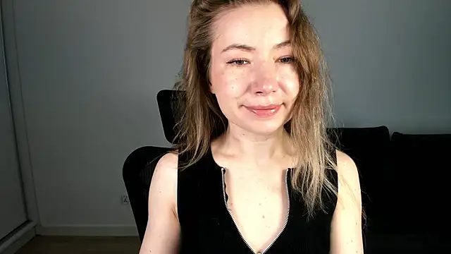 Snapshot of Mia_Tasty chatting on 05.14.26 Mia Tasty online show from 05.14.26