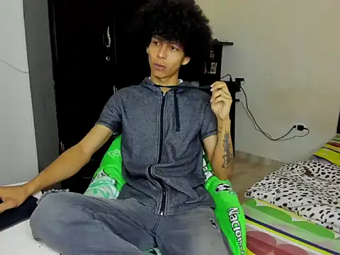 cardrey05 online show from 10.10.25