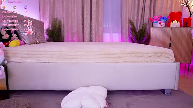 Snapshot of DiammondDia chatting on 03.08.26 DiammondDia online show from 03.08.26