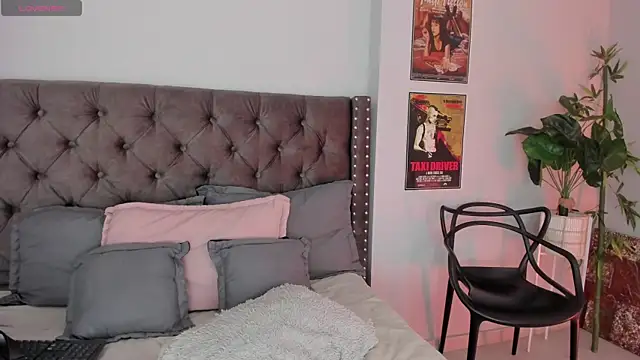 Snapshot of iriiina_veneno chatting on 01.19.25 iriiina veneno online show from 01.19.25