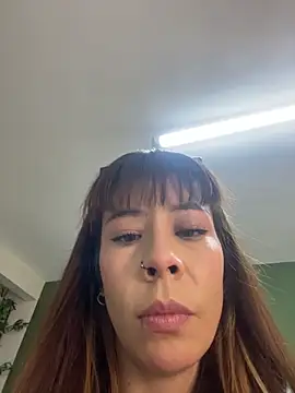 Snapshot of iriiina_veneno chatting on 11.09.25 iriiina veneno online show from 11.09.25