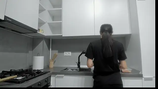 Snapshot of Emmapmg chatting on 12.18.25 Emmapmg online show from 12.18.25