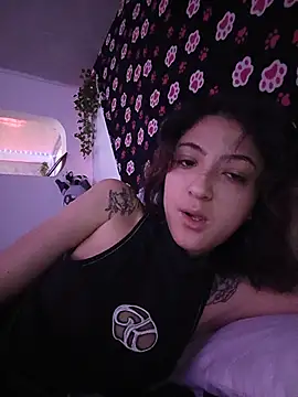 Snapshot of BonnieCute_ chatting on 07.18.26 BonnieCute online show from 07.18.26