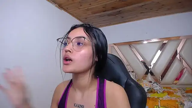 Snapshot of antonella_sweetlittle chatting on 01.04.25 antonella sweetlittle online show from 01.04.25
