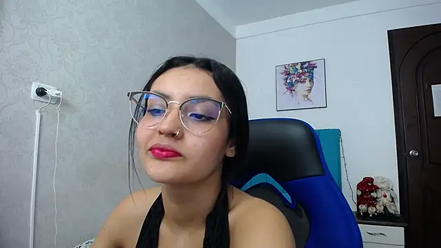 Snapshot of antonella_sweetlittle chatting on 01.07.25 antonella sweetlittle online show from 01.07.25