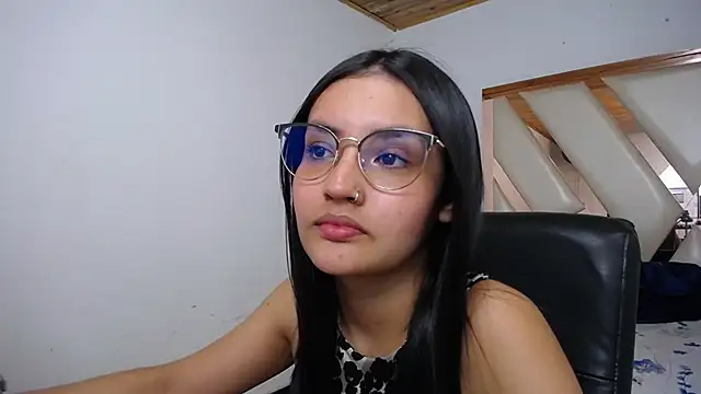 Snapshot of antonella_sweetlittle chatting on 01.12.25 antonella sweetlittle online show from 01.12.25