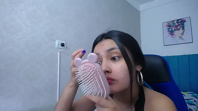 Snapshot of antonella_sweetlittle chatting on 01.21.25 antonella sweetlittle online show from 01.21.25