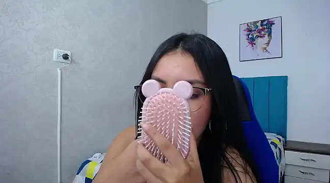 Snapshot of antonella_sweetlittle chatting on 02.20.25 antonella sweetlittle online show from 02.20.25
