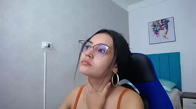 Snapshot of antonella_sweetlittle chatting on 02.25.25 antonella sweetlittle online show from 02.25.25