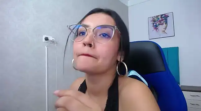Snapshot of antonella_sweetlittle chatting on 02.26.25 antonella sweetlittle online show from 02.26.25