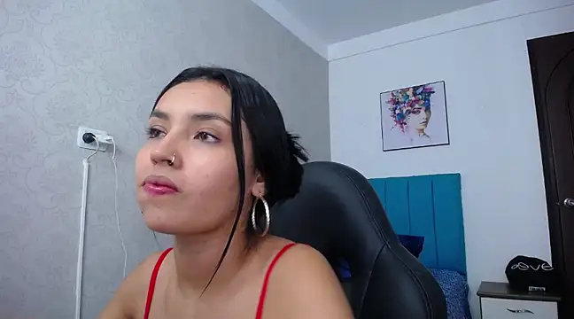 Snapshot of antonella_sweetlittle chatting on 03.08.25 antonella sweetlittle online show from 03.08.25