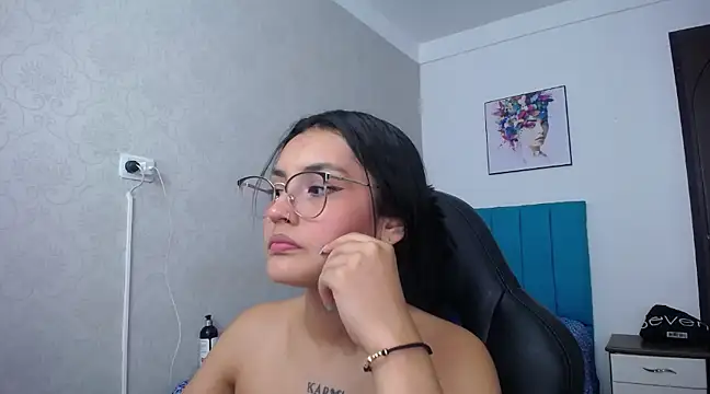 Snapshot of antonella_sweetlittle chatting on 03.14.25 antonella sweetlittle online show from 03.14.25