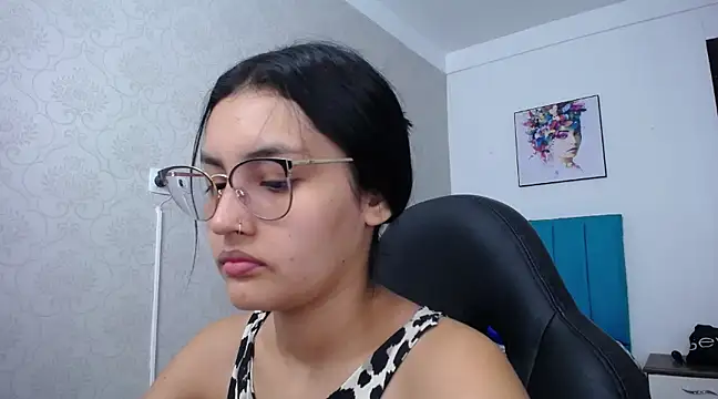 Snapshot of antonella_sweetlittle chatting on 03.19.25 antonella sweetlittle online show from 03.19.25