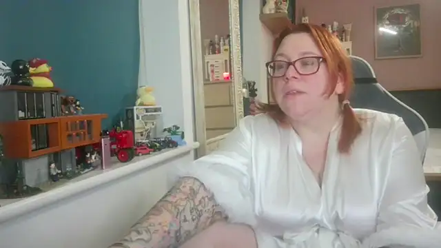 Snapshot of NikiDeeOfficial chatting on 02.20.26 NikiDeeOfficial online show from 02.20.26