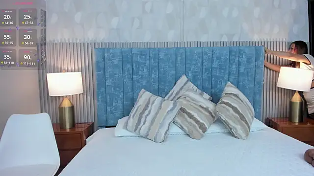 Ivi Akina online show from 12.04.25