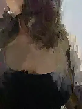 Snapshot of farah-36 chatting on 01.11.25 farah-36 online show from 01.11.25