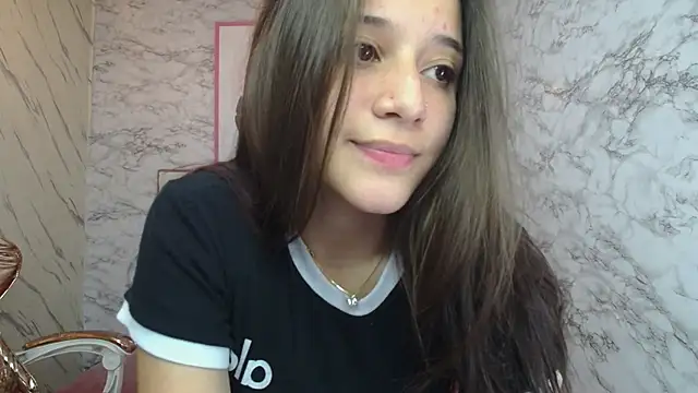 Snapshot of _Emily_v chatting on 12.19.24 Emily v online show from 12.19.24