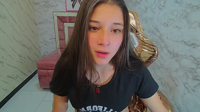 Snapshot of _Emily_v chatting on 02.11.25 Emily v online show from 02.11.25