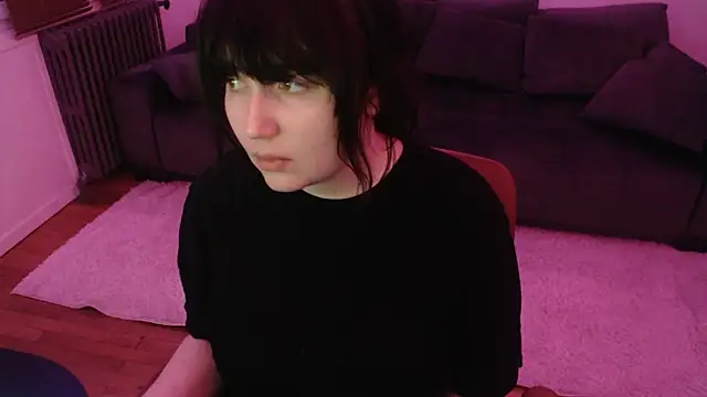 Snapshot of Lynylou chatting on 01.13.25 Lynylou online show from 01.13.25