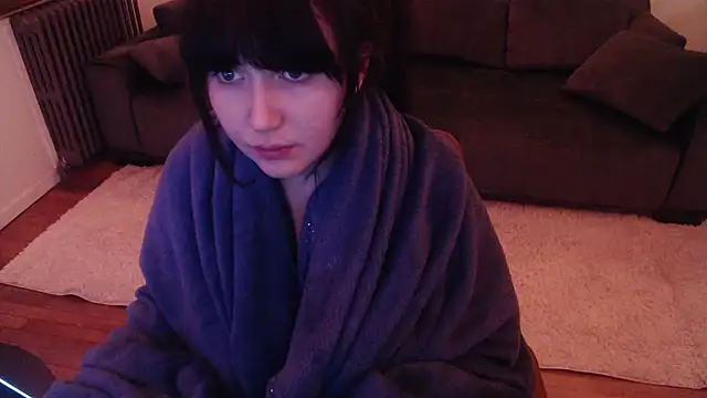 Snapshot of Lynylou chatting on 01.14.25 Lynylou online show from 01.14.25