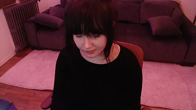 Snapshot of Lynylou chatting on 01.17.25 Lynylou online show from 01.17.25