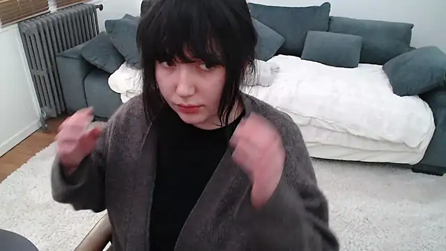 Snapshot of Lynylou chatting on 02.20.25 Lynylou online show from 02.20.25