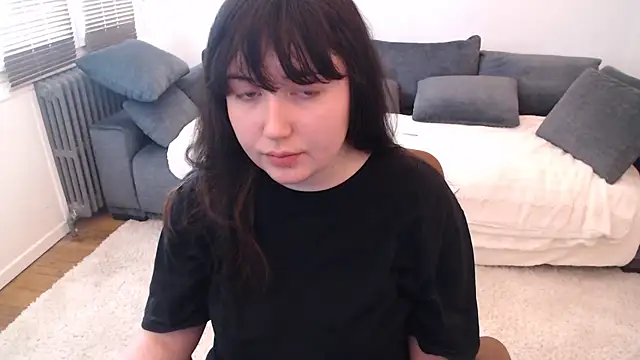 Snapshot of Lynylou chatting on 02.27.25 Lynylou online show from 02.27.25