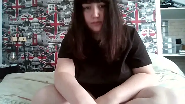 Snapshot of Lynylou chatting on 09.24.25 Lynylou online show from 09.24.25