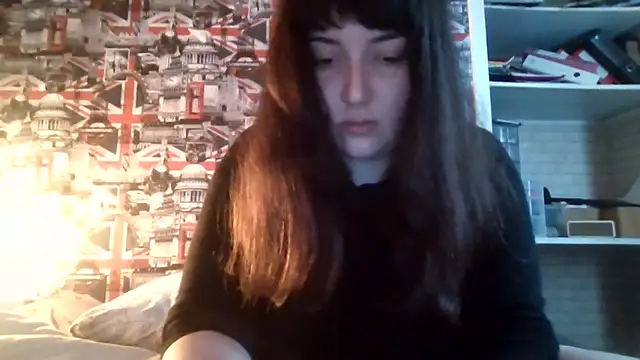 Snapshot of Lynylou chatting on 10.22.25 Lynylou online show from 10.22.25