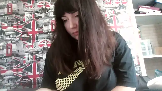 Snapshot of Lynylou chatting on 11.02.25 Lynylou online show from 11.02.25