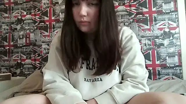 Snapshot of Lynylou chatting on 11.27.25 Lynylou online show from 11.27.25